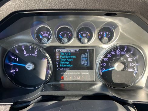 Used 2015 Ford F250 Lariat w/ Chrome Package image 20