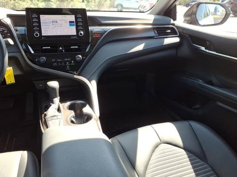 Used 2023 Toyota Camry SE FWD image 13