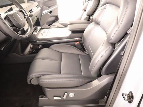 New 2025 Lincoln Navigator Reserve image 11