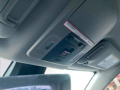 Used 2022 Toyota Camry SE FWD image 25