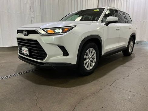 Certified 2025 Toyota Grand Highlander AWD image 26
