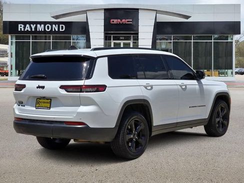 Used 2023 Jeep Grand Cherokee L Laredo AWD/4WD image 4