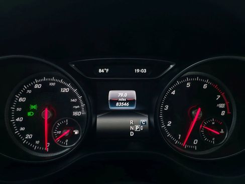 Used 2018 Mercedes-Benz GLA 250 image 32