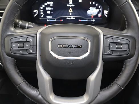 Used 2022 GMC Yukon Denali image 37