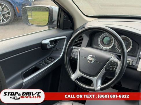 Used 2013 Volvo XC60 T6 AWD/4WD image 12