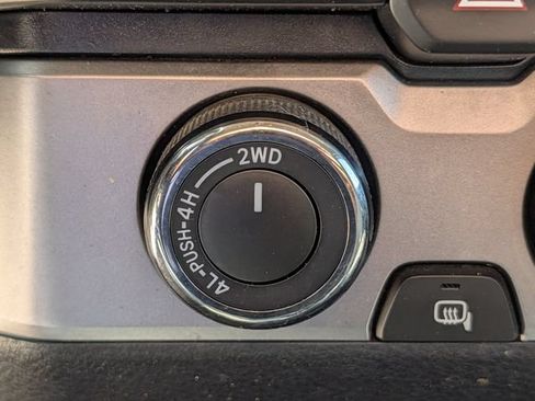 Used 2022 Toyota Tacoma SR AWD/4WD image 18