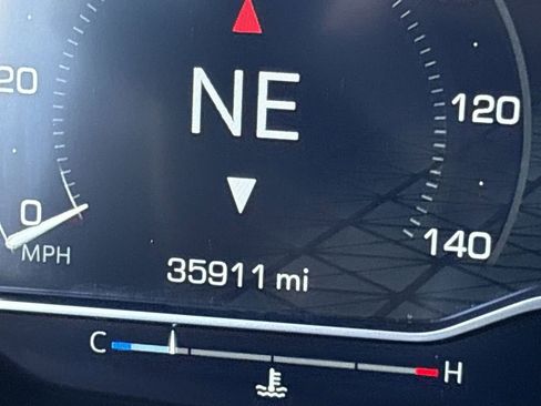 Certified 2023 GMC Yukon Denali image 12