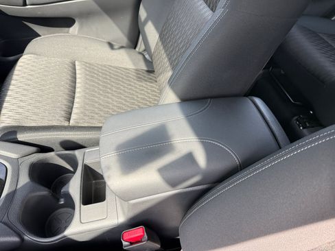 Used 2018 Nissan Rogue S FWD image 14