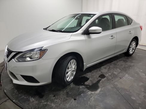 Used 2019 Nissan Sentra SV image 3