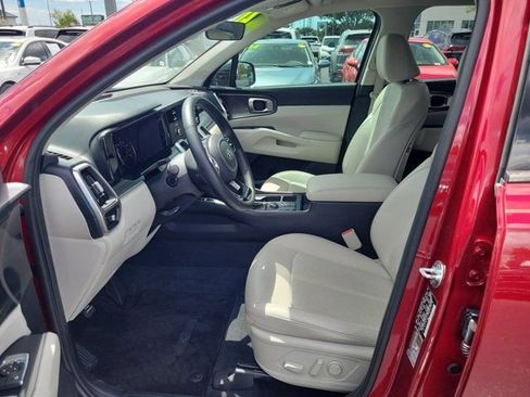 Used 2021 Kia Sorento S image 16