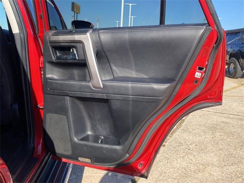 Used 2020 Toyota 4Runner TRD Off-Road Premium image 12