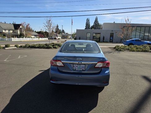 Used 2013 Toyota Corolla LE FWD image 5