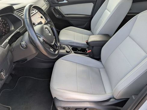Used 2019 Volkswagen Tiguan SEL AWD/4WD image 14