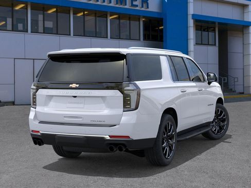 New 2026 Chevrolet Suburban Premier w/ Sun And Tow Package image 20
