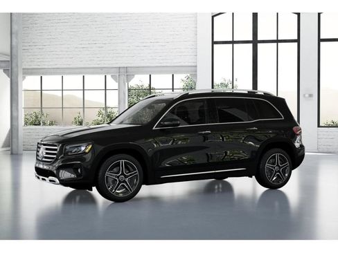 Used 2026 Mercedes-Benz GLB 250 4MATIC image 37