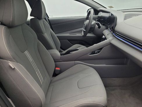 Used 2024 Hyundai Elantra SEL image 21