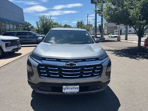 Used 2026 Chevrolet Equinox LT AWD/4WD image 3