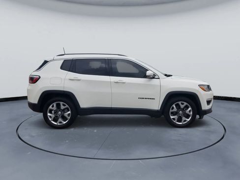 Used 2020 Jeep Compass Limited FWD image 4