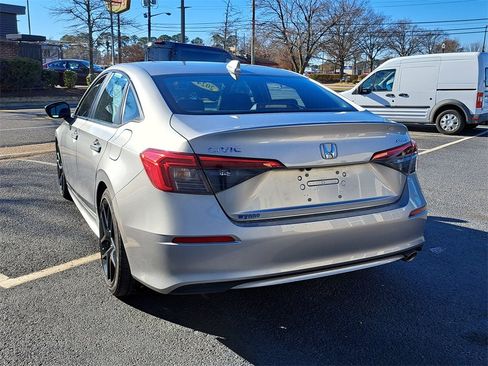 Used 2024 Honda Civic Sport image 4