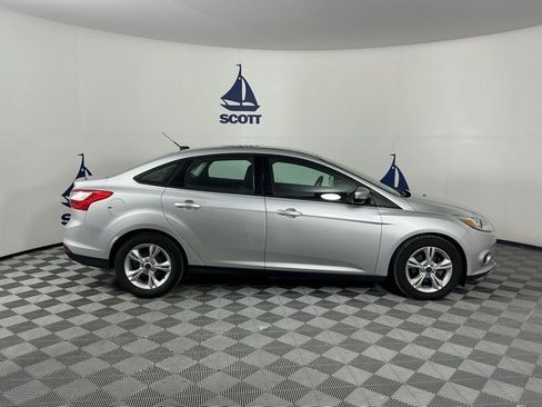 Used 2014 Ford Focus SE image 6
