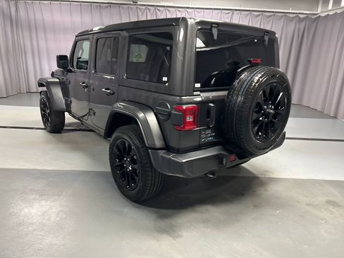 Used 2025 Jeep Wrangler Unlimited Sahara w/ Safety Group image 5