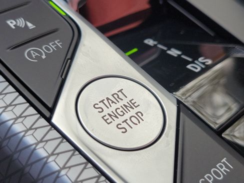 New 2026 BMW 330i Sedan w/ Premium Package image 34