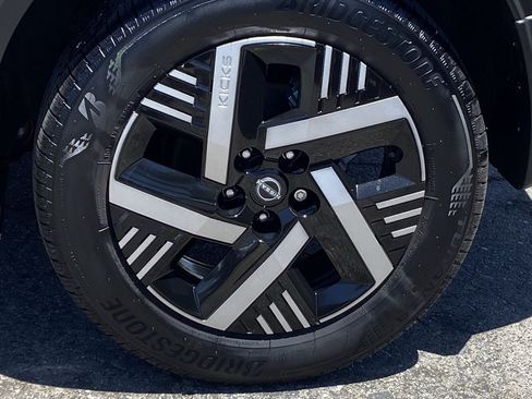 Certified 2026 Nissan Kicks SV FWD image 8