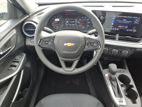 New 2026 Chevrolet Trax LS w/ LS Convenience Package FWD image 23