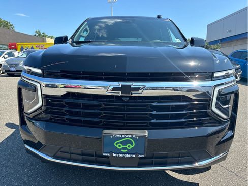 Certified 2025 Chevrolet Tahoe LS w/ LPO, Dark Essentials Package AWD/4WD image 5