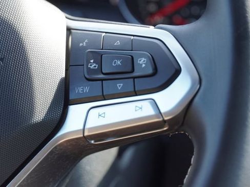 Used 2021 Volkswagen Atlas Cross Sport SE w/ Panoramic Sunroof Package FWD image 30