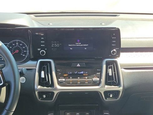 Used 2022 Kia Sorento S image 19