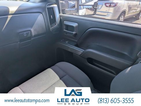 Used 2018 Chevrolet Silverado 1500 LT w/ Trailering Package AWD/4WD image 16