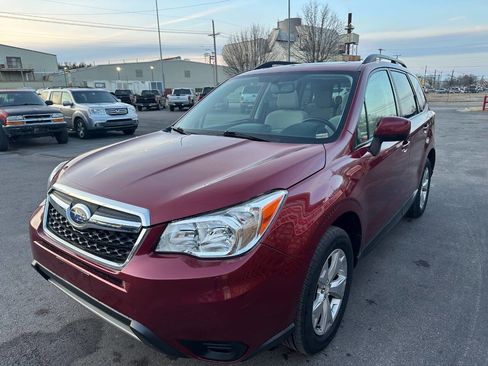 Used 2016 Subaru Forester 2.5i Premium w/ All-Weather Package image 4