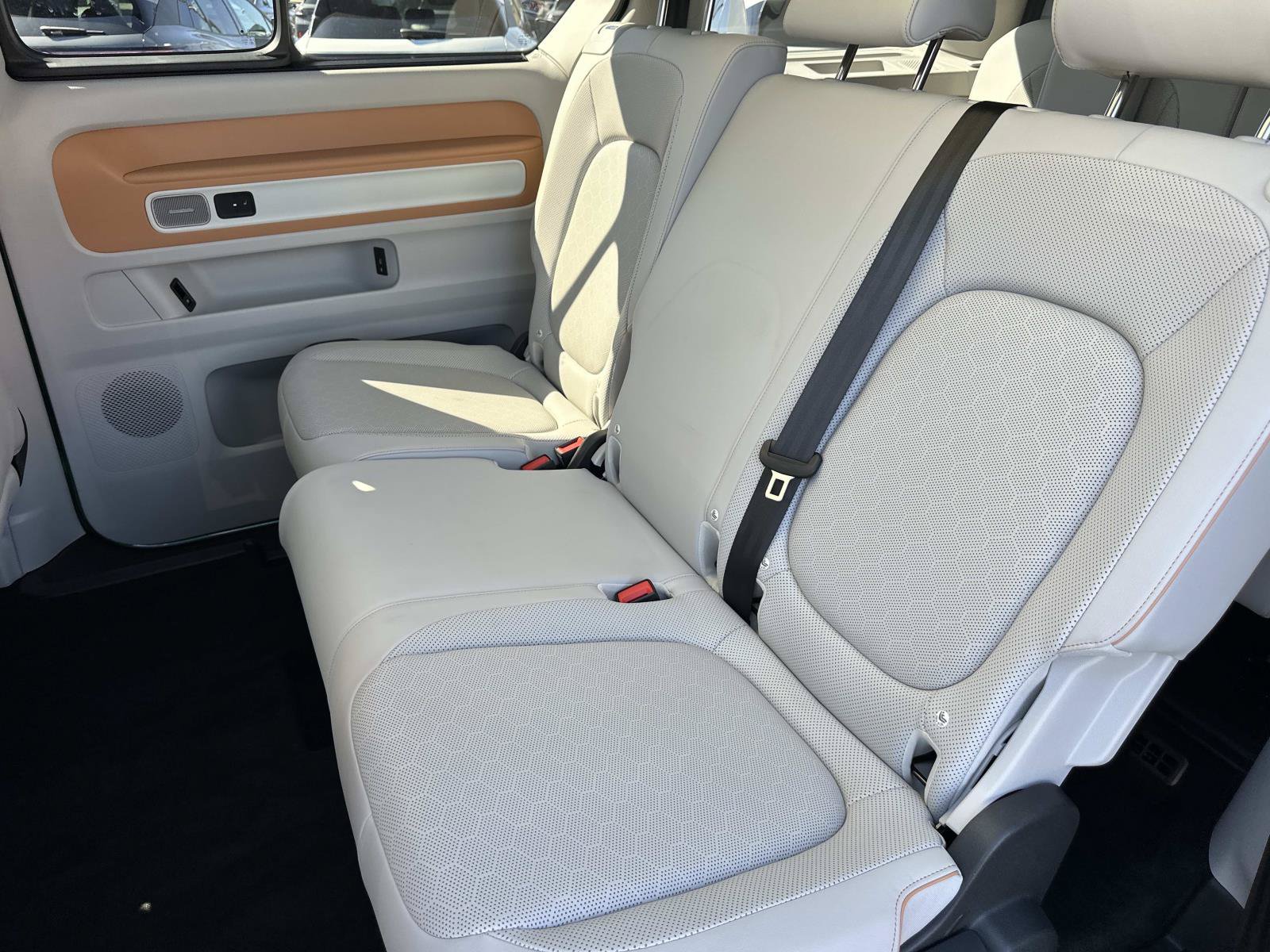 Certified 2025 Volkswagen ID. Buzz 1st Edition RWD image 25
