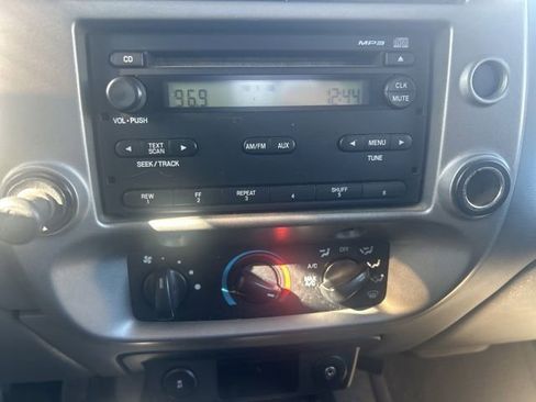 Used 2011 Ford Ranger XLT image 12