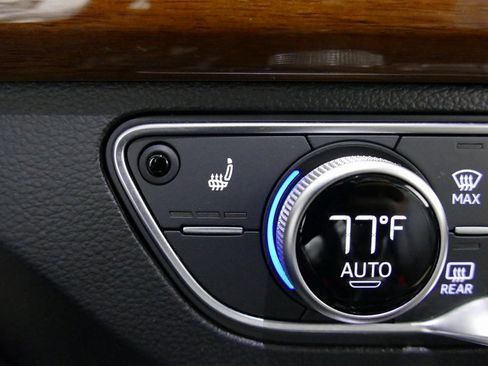 Used 2022 Audi Q5 2.0T Premium w/ Convenience Package image 21