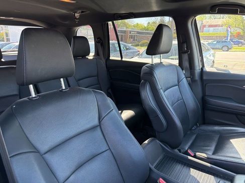 Used 2023 Honda Passport EX-L image 7