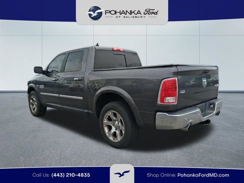 Used 2018 RAM 1500 Laramie w/ Convenience Group AWD/4WD image 7