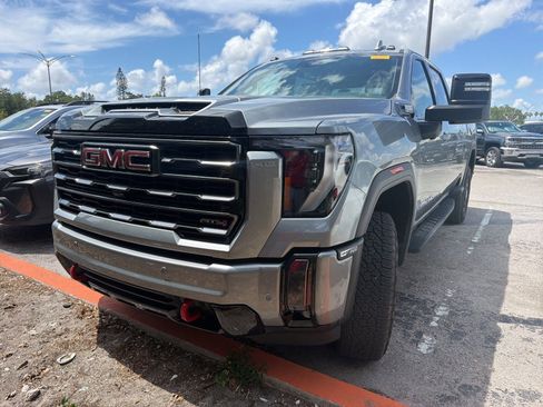 Used 2024 GMC Sierra 2500 AT4 w/ Technology Package AWD/4WD image 3