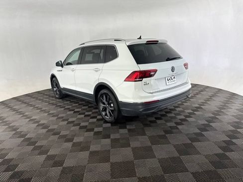 Used 2024 Volkswagen Tiguan SE FWD image 9