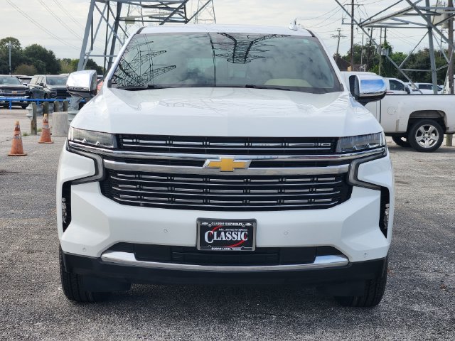 Used 2021 Chevrolet Suburban Premier RWD image 2