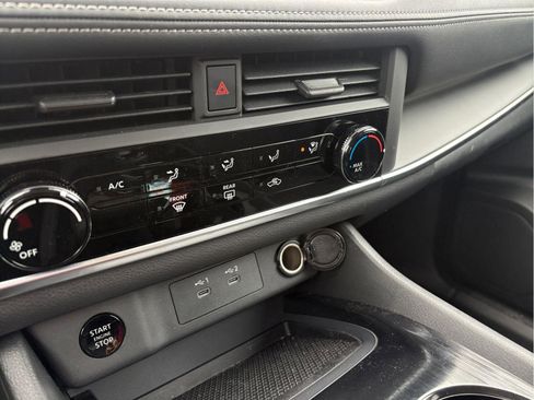 Used 2026 Nissan Rogue S image 28