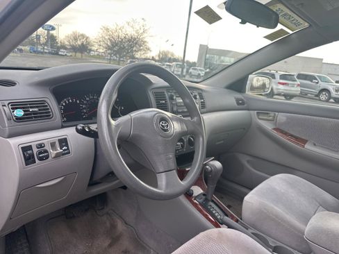 Used 2005 Toyota Corolla LE image 9