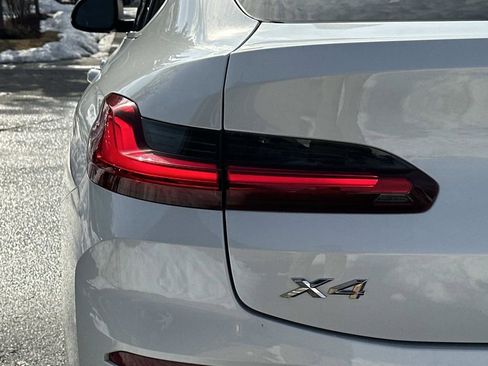 Used 2023 BMW X4 xDrive30i w/ Convenience Package image 9