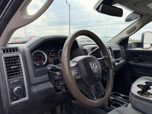 Used 2018 RAM 3500 Tradesman w/ Chrome Appearance Group image 11