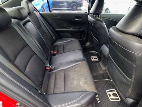 Used 2016 Honda Accord Sport image 29