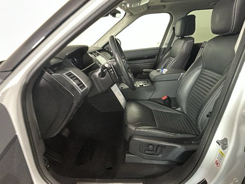 Used 2024 Land Rover Discovery S AWD/4WD image 11