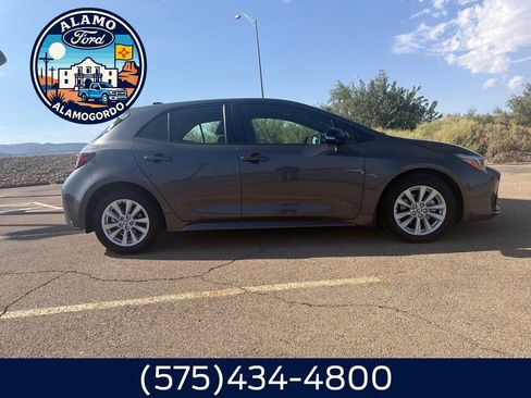 Used 2026 Toyota Corolla SE FWD image 6