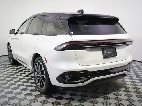 New 2026 Lincoln Nautilus Reserve AWD/4WD image 4