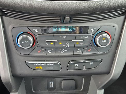 Used 2018 Ford Escape SEL image 16